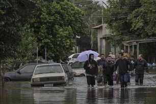 Imagem referente à matéria: Porto Alegre tem sistema colapsado e precisa de bombas emprestadas para drenar enchente