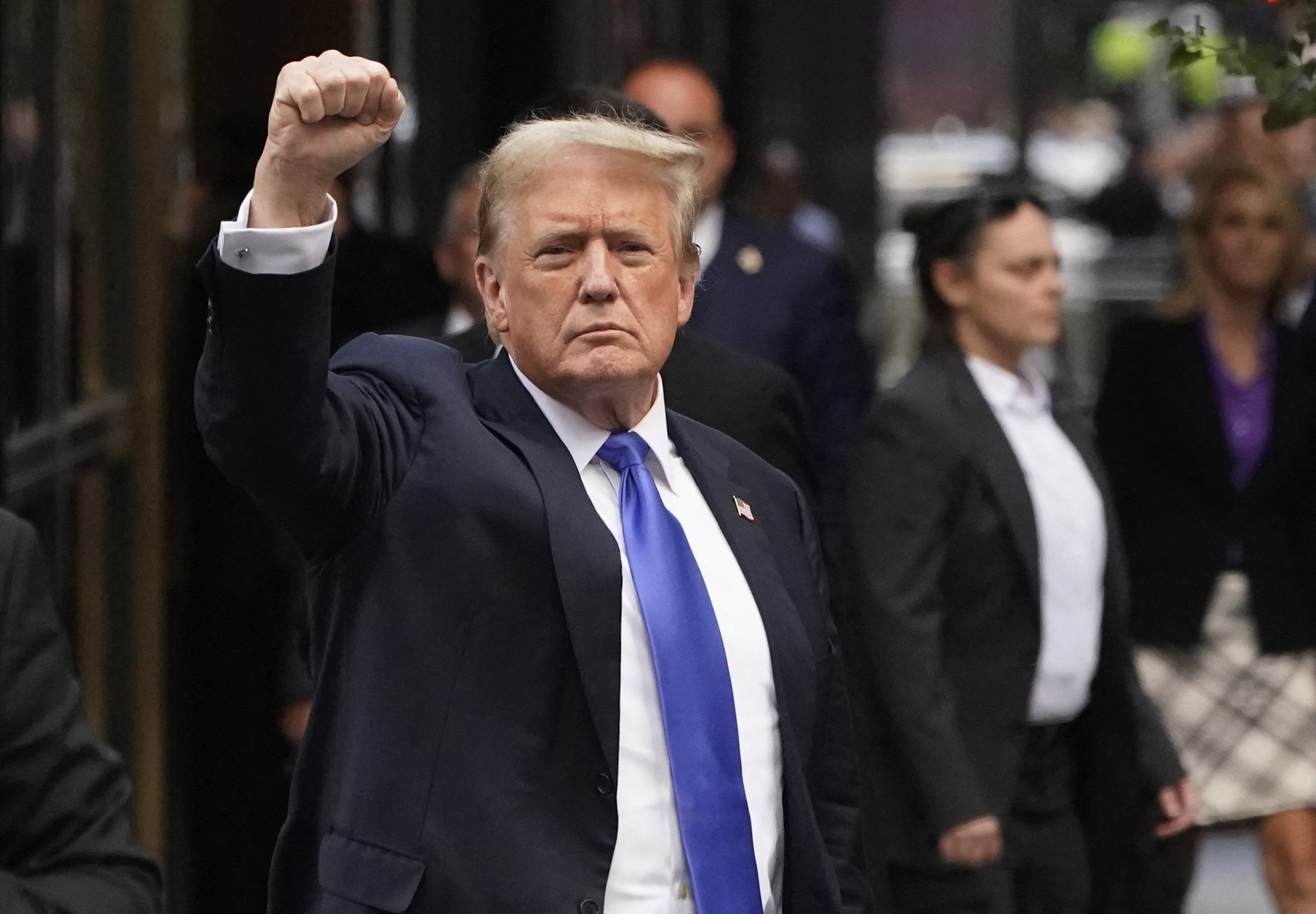 Trump se apresenta como "criptopresidente" e diz que quer "bitcoin feito nos EUA"
