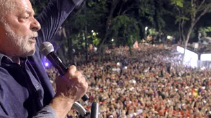 Imagem referente à matéria: Em documentário, Oliver Stone traz retrato didático e romantizado de Lula