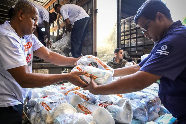 Enchetes no Rio Grande do Sul: Voluntários se mobilizam para entregar mantimentos  (Zô Guimarães / Ação da Cidadania/Divulgação)