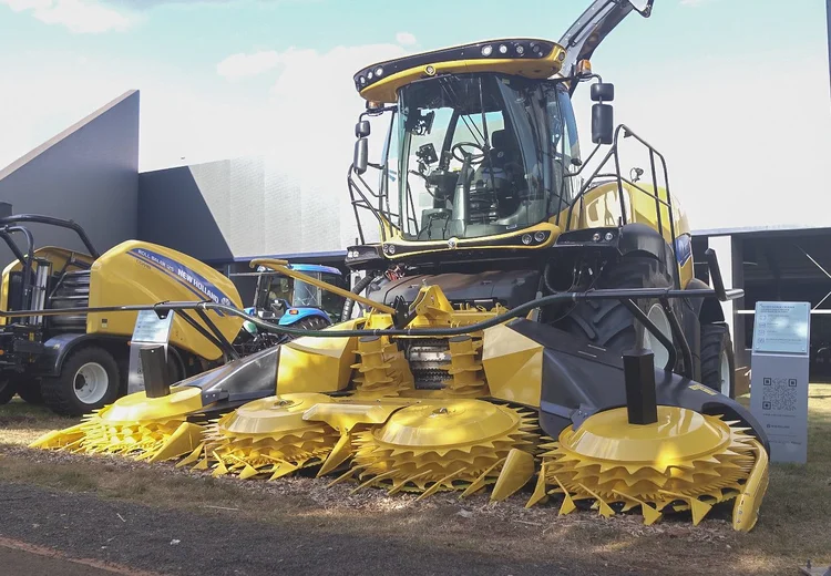 Máquinas agrícolas em exposição na Agrishow 2024, em Ribeirão Preto (Divulgação)