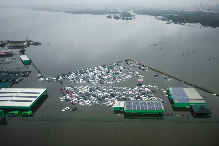 Porto Alegre, capital do Rio Grande do Sul, inundada pela enchente que assola o estado (Mauricio Tonetto / Secom/Divulgação)