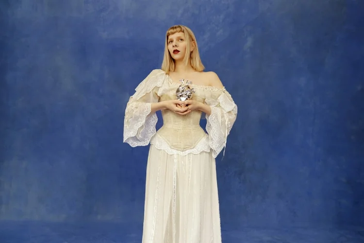 Aurora: cantora norueguesa retorna ao Brasil em novembro (Divulgação)