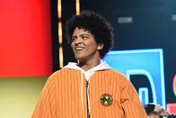 Imagem referente à notícia: Bruno Mars retorna ao Brasil com quatros shows em outubro