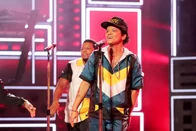 Imagem referente à notícia: Bruno Mars no Brasil: pré-venda de ingressos começa nesta segunda-feira; veja preços