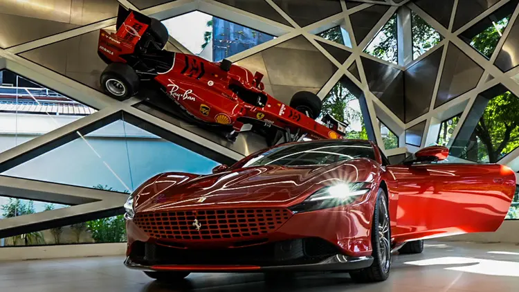 Ferrari Roma Spider: novo lançamento da marca italiana no Brasil. (Fábio Balian/Exame)