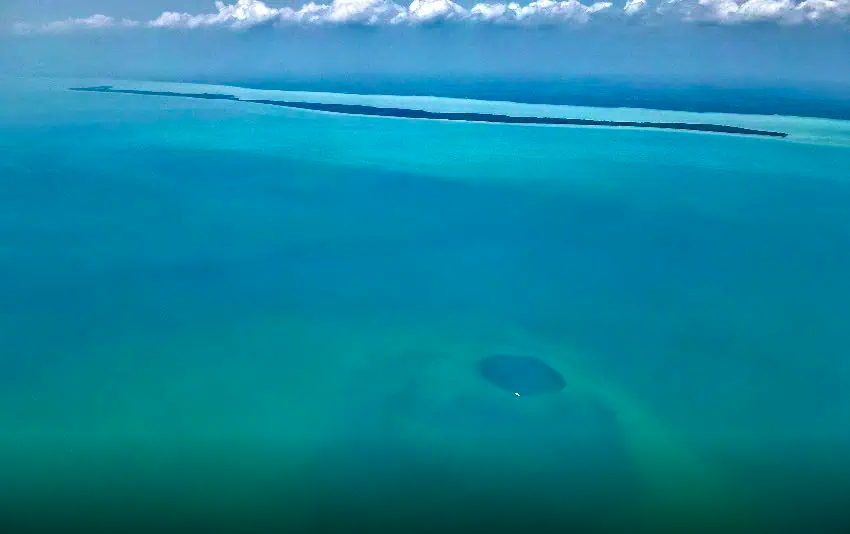 Descoberto no México o maior buraco azul do mundo