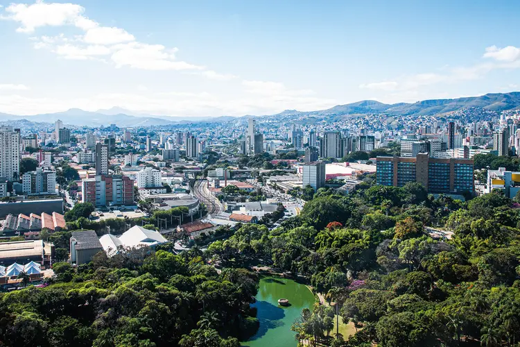 Belo Horizonte faz parte do grupo de dez cidades que dividem a primeira posição em coleta de esgoto, segundo ranking de 2024 (Leandro Fonseca/Exame)