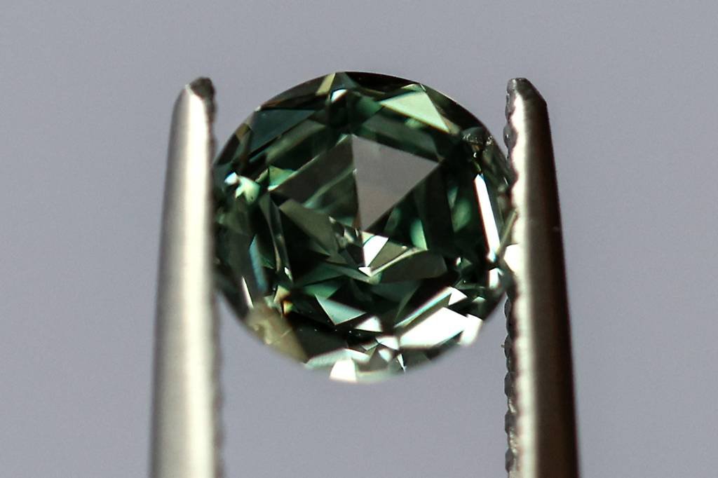 Diamantes sintéticos ganham força e já são criados em menos de 3 horas