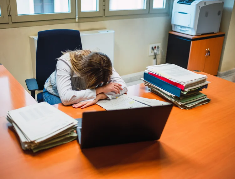 Para as companhias que já investem em tecnologia e saúde mental, a pesquisa mostra que entre os principais benefícios percebidos está a eficiência operacional e a automatização de processos (Jose Luis Agudo Gonzalez/Getty Images)