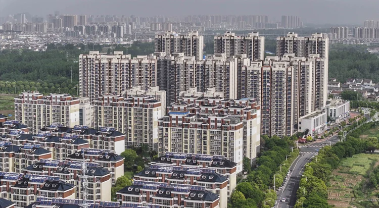 Vista aérea de Huai'An, na província de Jiangsu. Autoridades flexibilizaram regras para compras de imóveis ((Photo credit should read CFOTO/Future Publishing via Getty Images)/Getty Images)