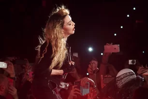 Imagem referente à matéria: Show da Madonna: veja como proteger apps de banco e carteiras digitais no celular