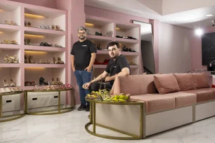 Imagem referente à matéria: Com mais de mil modelos de sapatos, marca paranaense inaugura primeira loja em São Paulo