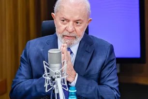 Imagem referente à matéria: Lula diz que é preciso regular internet ao citar fake news sobre tragédia no RS