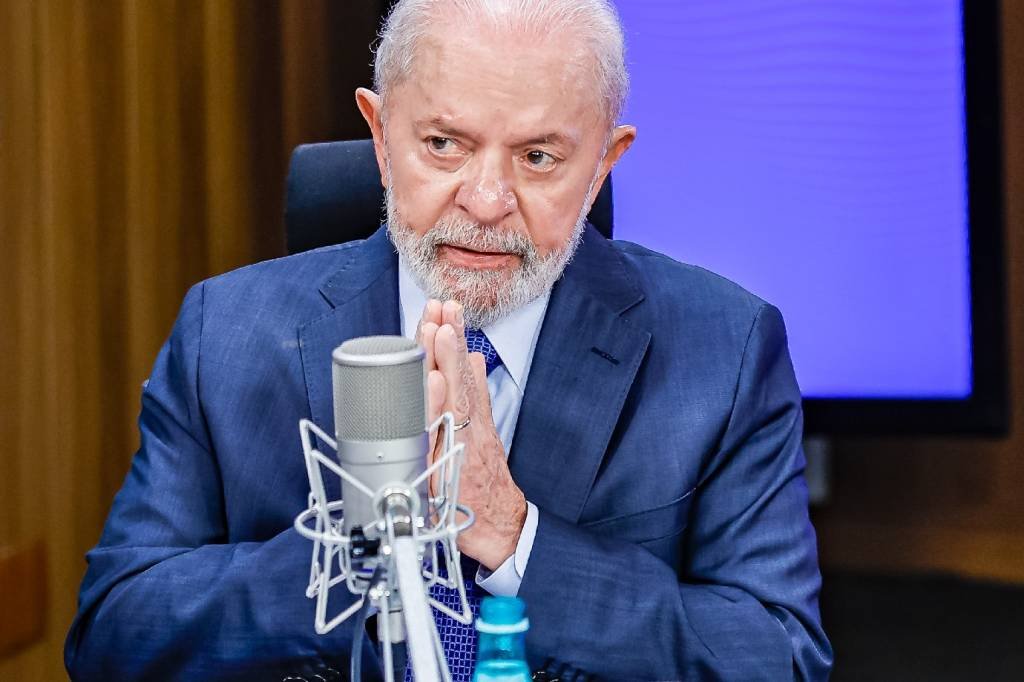 Lula vai anunciar suspensão da dívida do RS e crédito para famílias, diz Haddad