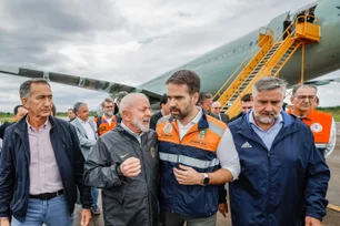 Imagem referente à matéria: Lula anuncia auxílio de R$ 5.100 para famílias afetadas pelas enchentes no RS