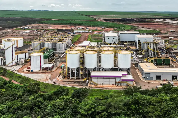 Nova usina: localizada no interior de São Paulo, a unidade de E2G tem capacidade de produção de 82 milhões de litros por ano (Raízen/Divulgação)