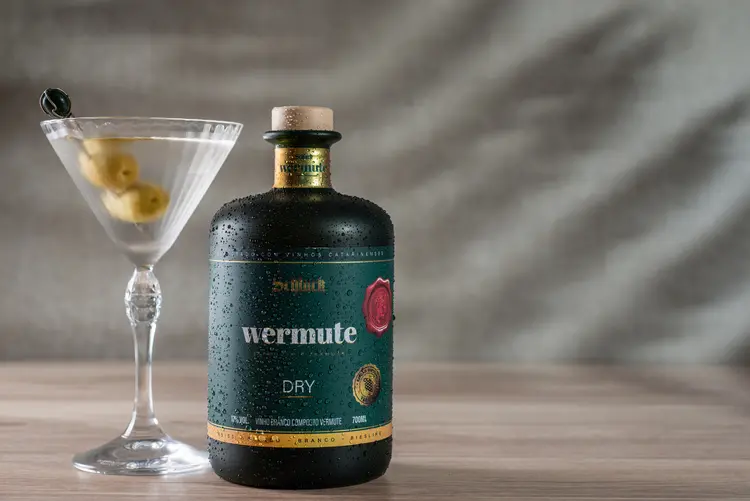 Wermute Dry: bebida da catarinense Schluck Licores. (Gabriel Sarago/Divulgação)