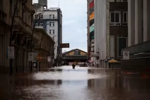 Imagem referente à matéria: Governo gaúcho pede que população evite 'turismo de desastre' em meio a enchentes no RS