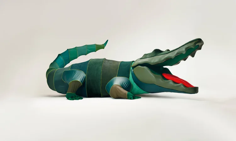 Nova campanha da Lacoste foca na grandiosidade do crocodilo (Divulgação/Lacoste)