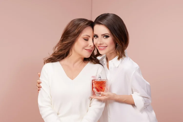 Sandy e Noely estrelam nova campanha de Dia das Mães de Lancôme  (Rogério Mesquita )