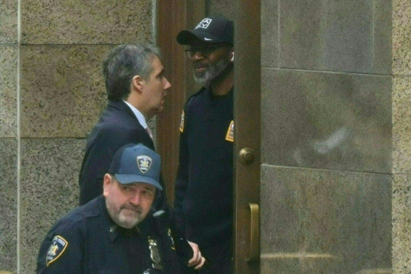 Michael Cohen, ex-homem de confiança de Trump, volta ao tribunal