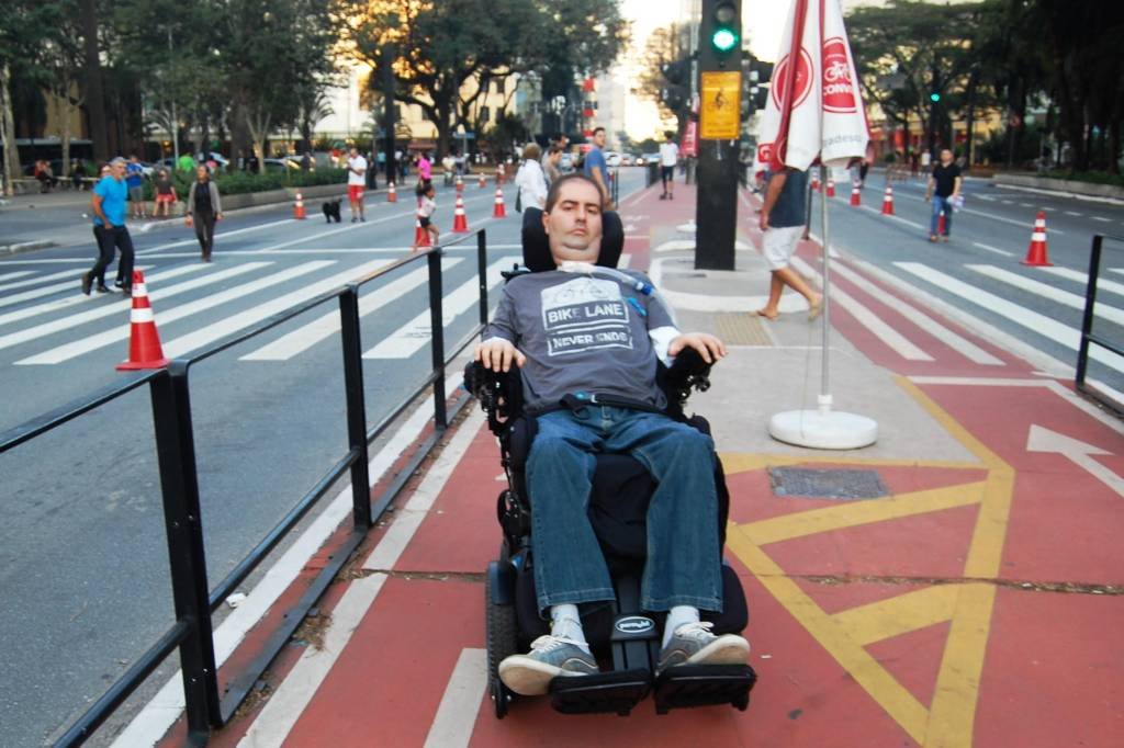 Ricky Ribeiro, que perdeu os movimentos e se especializou em mobilidade, é destaque em evento em SP