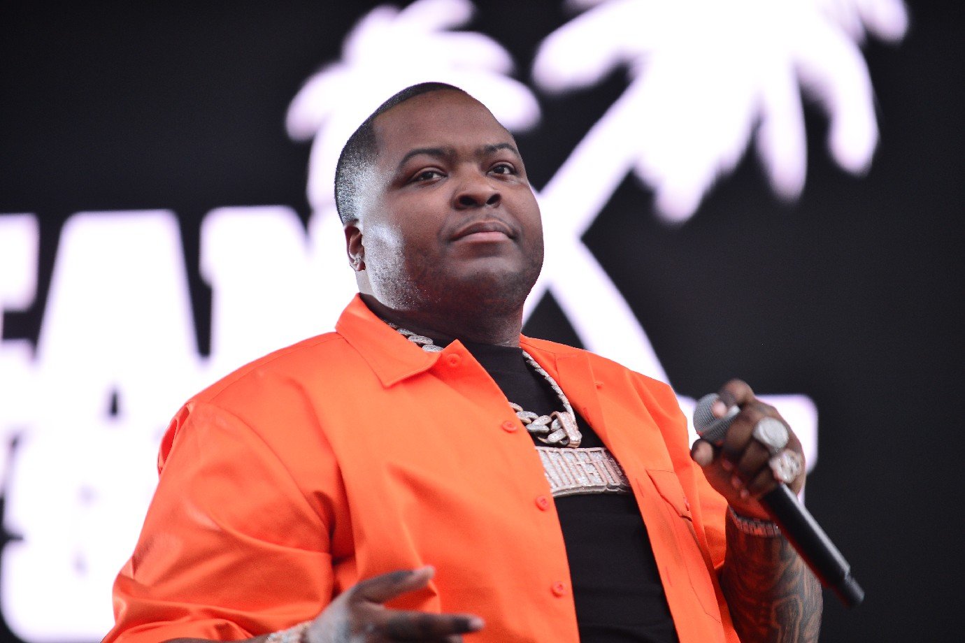 Cantor Sean Kingston é preso após operação da SWAT em sua mansão