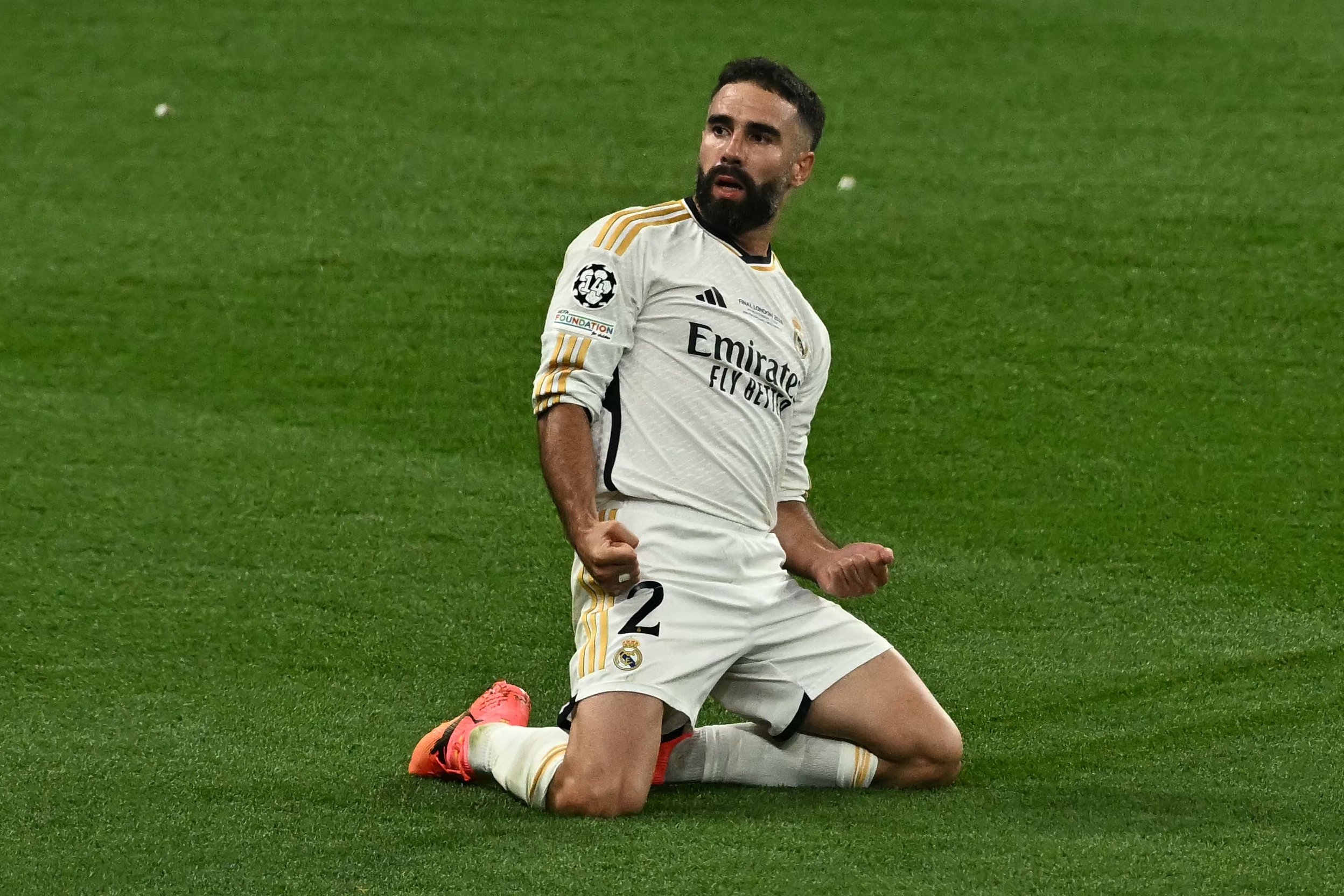 Dani Carvajal comemora ao marcar 1º gol da partida na final da Champios League