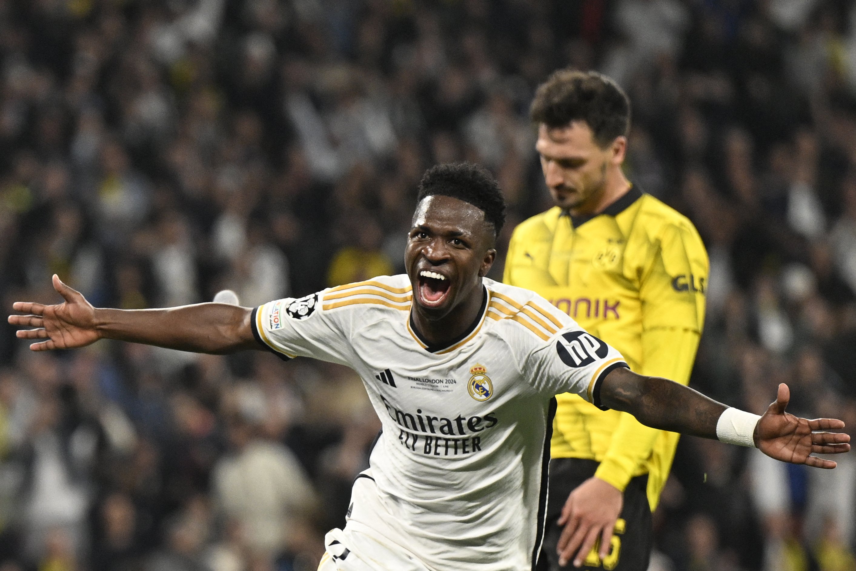 Vinicius Jr. comemora após marcar segundo gol do Real Madrid na final da Champions League em 2024