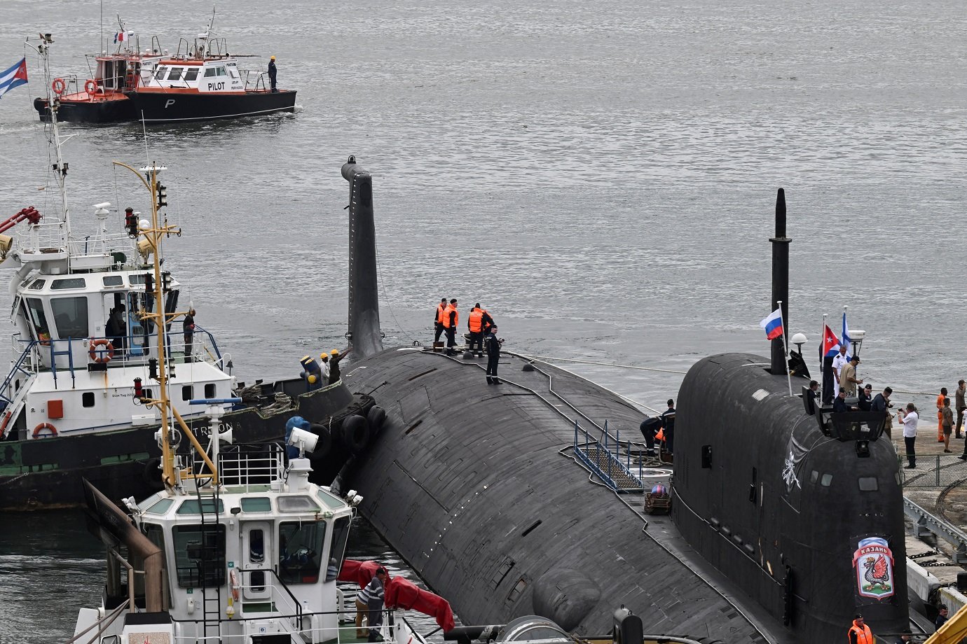 Submarino nuclear russo Kazan, parte do destacamento naval russo em visita a Cuba