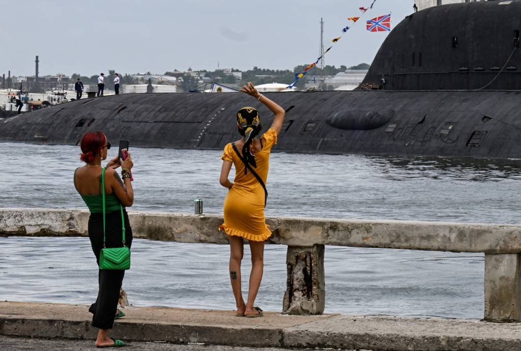Submarino russo chega a Cuba e causa apreensão no Ocidente