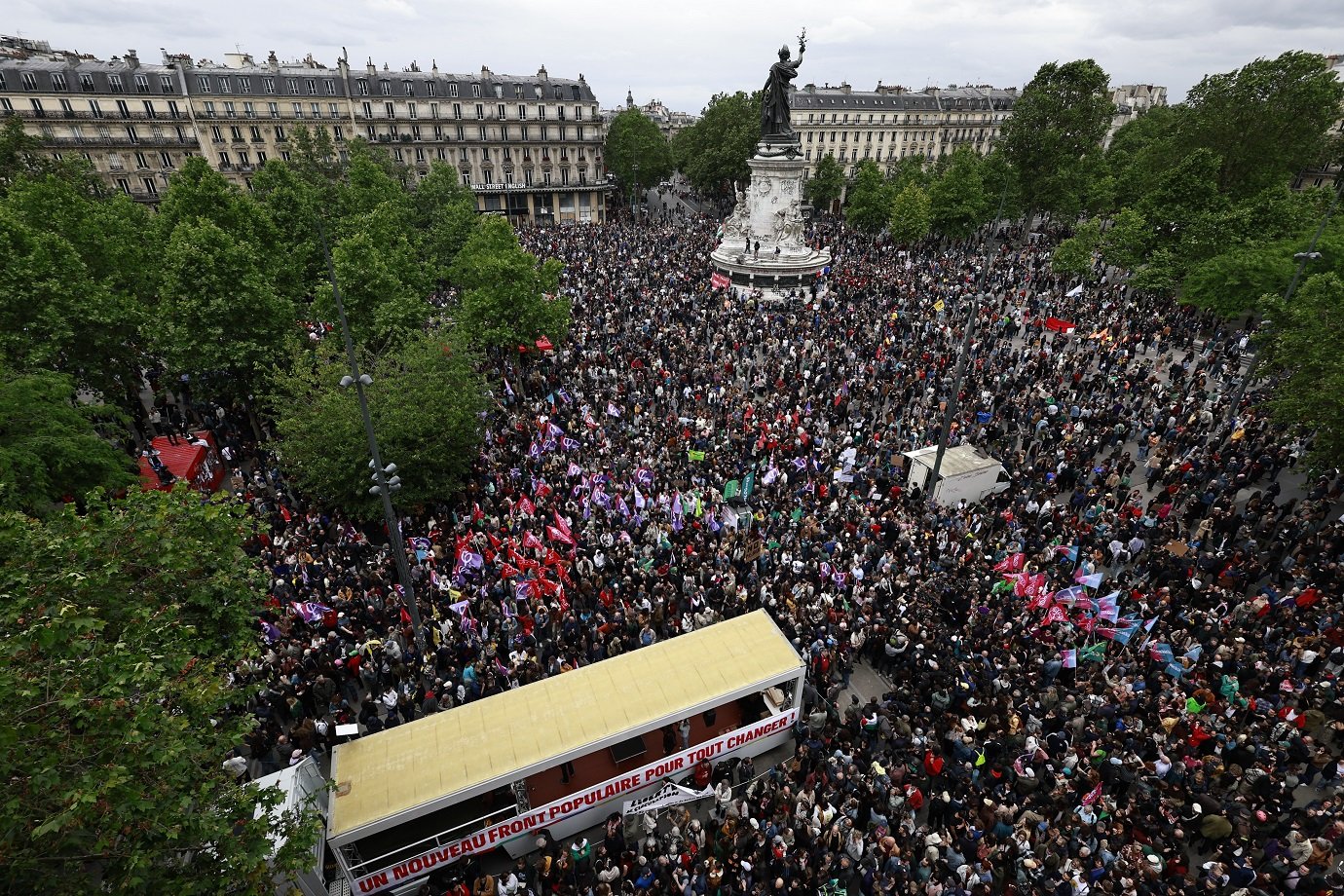 Franceses protestam contra avanço da extrema-direita