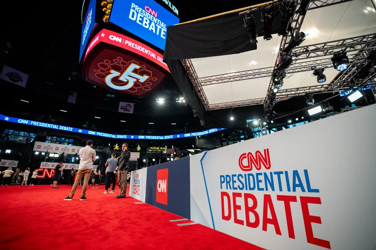 Área onde assessores e políticos poderão assistir ao debate da CNN (Andrew Harnik/AFP)