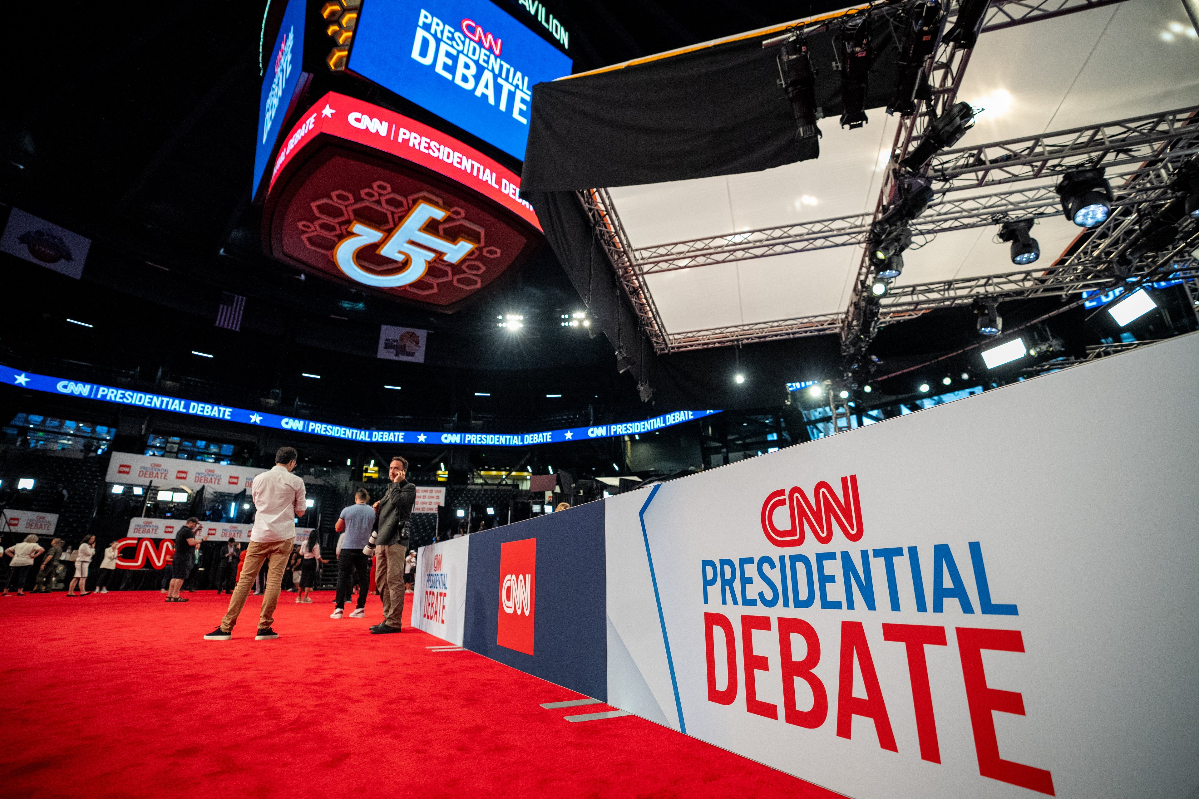 Área onde assessores e políticos poderão assistir ao debate da CNN