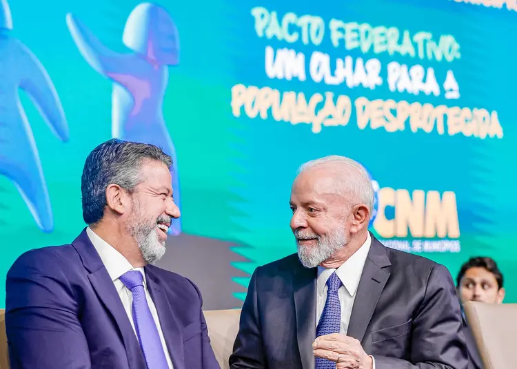 Lula e Lira: governo tem dificuldade de articulação, principalmente na Câmara dos Deputados (Ricardo Stuckert / PR/Flickr)