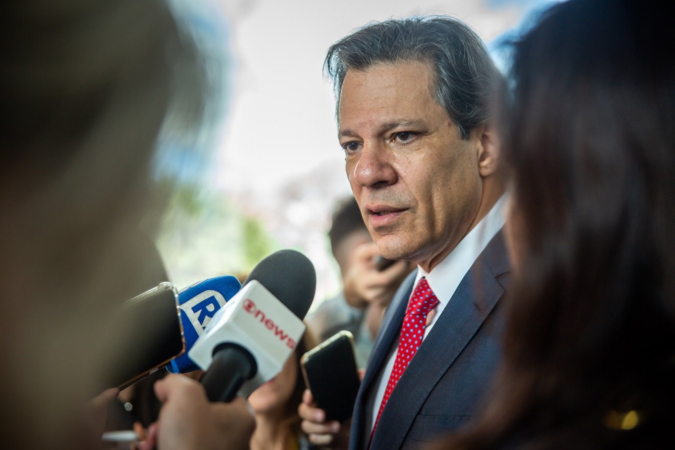 Haddad diz que Brasil é uma “encrenca”, mas que tem potencial de ser “grande”