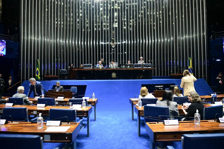 Plenário do Senado: parlamentares devem votar o texto estabelecendo a retomada gradual da tributação a partir de 2025, com alíquota de 5% sobre a folha de pagamentos. Em 2026, serão cobrados 10% e, em 2027, 20% (Agência Senado)