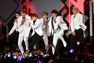 Imagem referente à matéria: Membros do BTS aparecem juntos em imagem, após dispensa de Jin do exército sul-coreano
