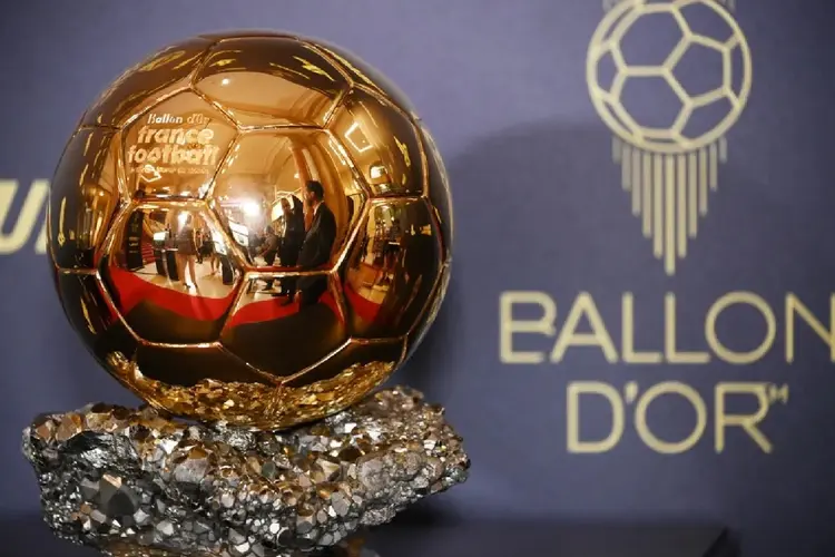 Bola de Ouro 2024: premiação destaca o melhor jogador masculino e feminino ( FRANCK FIFE/AFP)