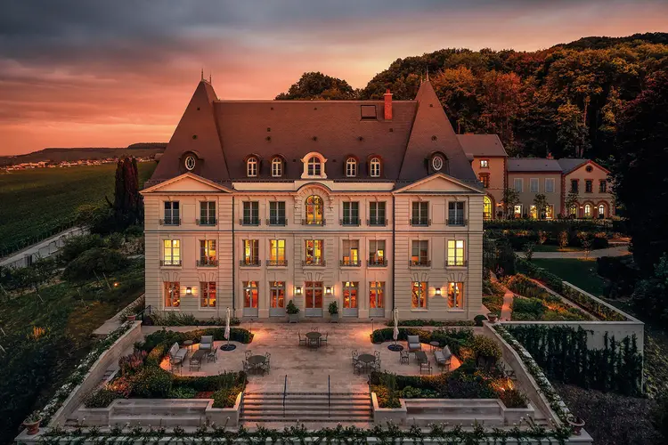 Vista do Château de Saran: a visita inclui passeio pelas adegas, jantar estrelado e, claro, muito champanhe   (Moët & Chandon/Divulgação)