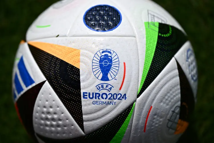 Eurocopa une grande parte  (GABRIEL BOUYS /Getty Images)