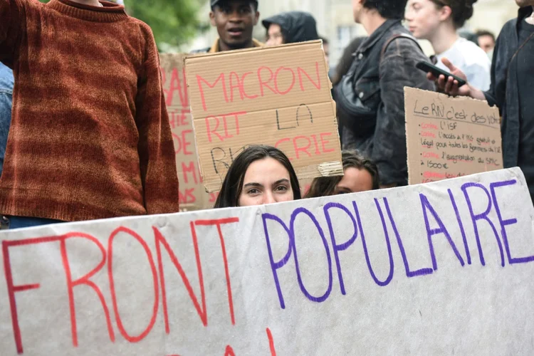 Manifestação contra o Reagrupamento Nacional em Nantes em 10 de junho de 2024 (AFP/AFP)