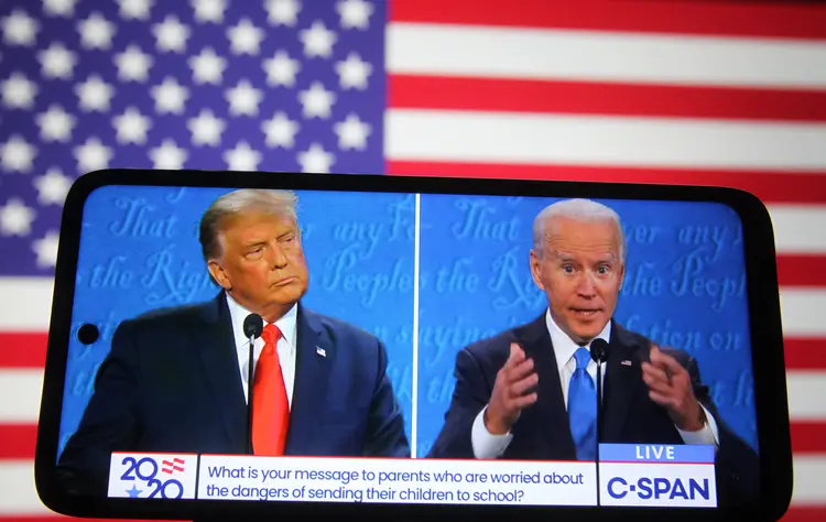 Donald Trump e Joe Biden, durante debate presidencial em 2020 (Pavlo Conchar/Getty Images)