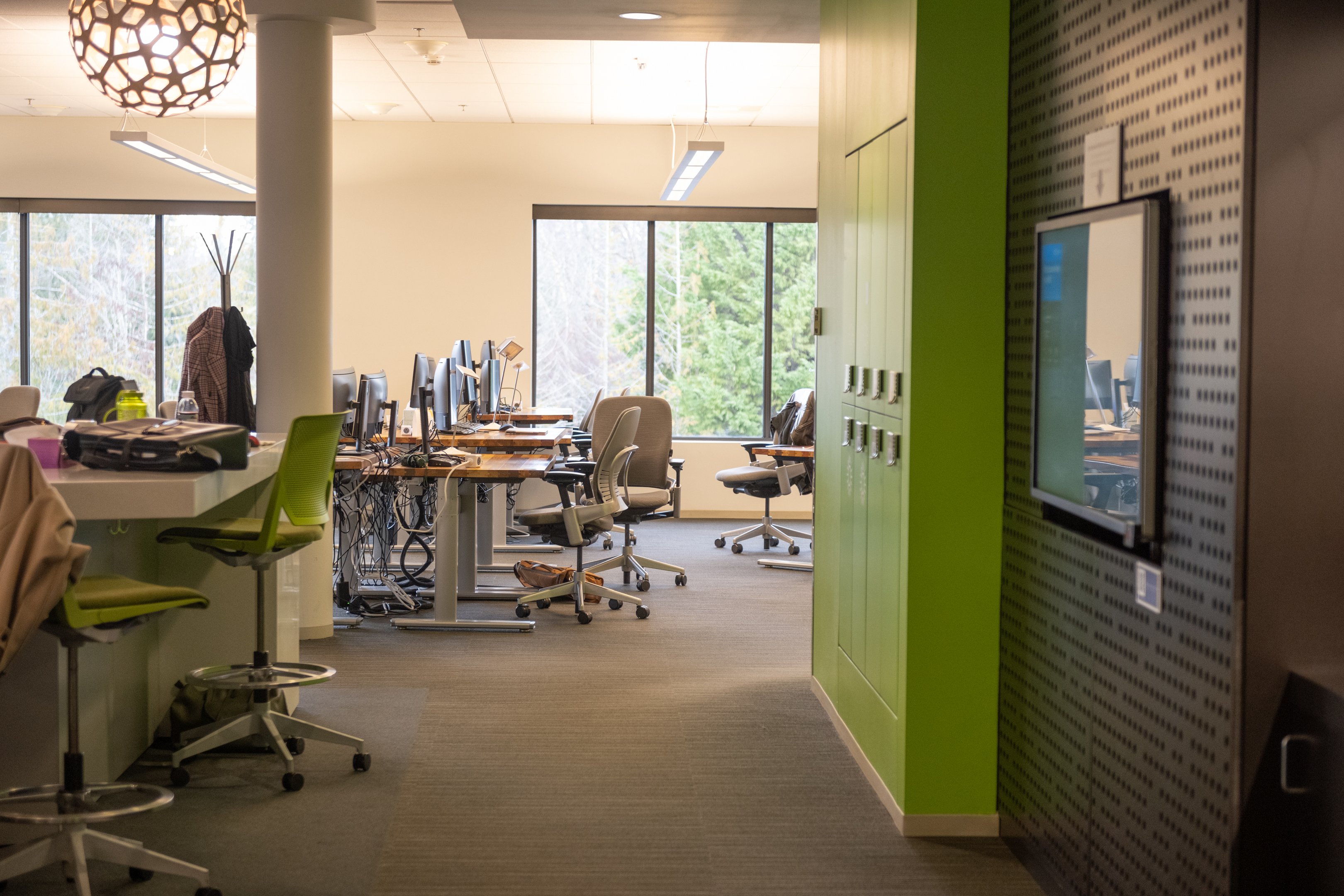 A workspace inside Building 21 at the Microsoft Campus in Redmond, Washington, U.S., on Thursday, March 3, 2022. Microsoft Corp. has begun calling employees back to its headquarters in recent weeks, but its return-to-office strategy hinges on hybrid work. Photographer: Chona Kasinger/Bloomberg via Getty Images