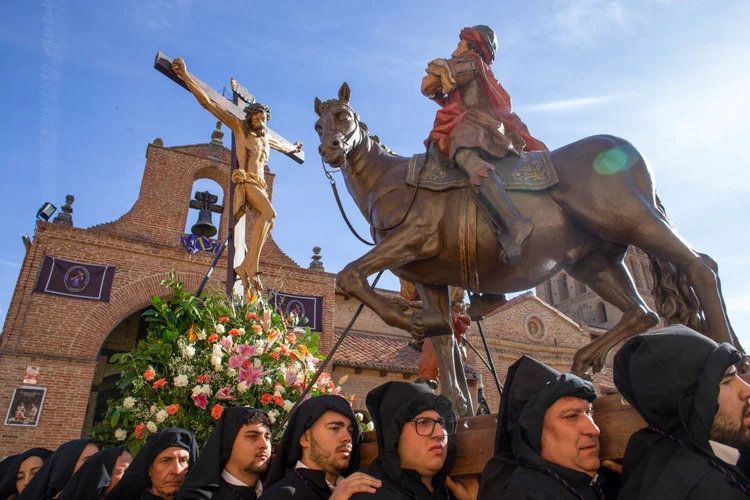 São Longuinho era um soldado romano que perfurou Jesus Cristo com sua espada. (Getty Images/Getty Images)