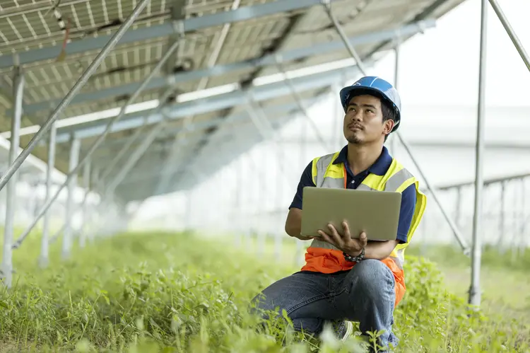 Segundo a Agência Nacional de Energia Elétrica, dos 200 GW de potência centralizada do Brasil, 84,25% são de fontes renováveis e 15,75% de fontes não renováveis. (Nitat Termmee/Getty Images)