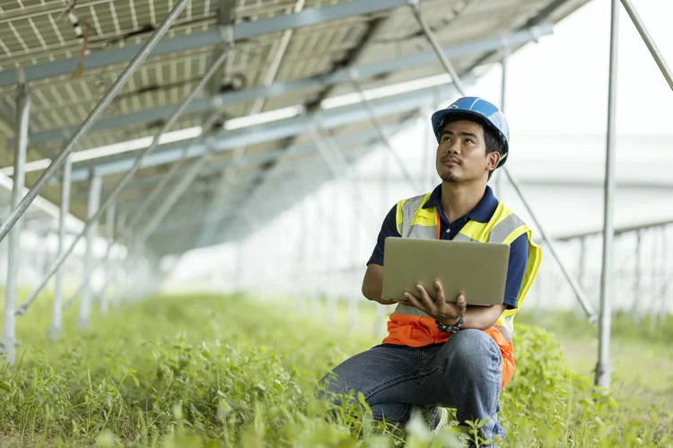 Segundo a Agência Nacional de Energia Elétrica, dos 200 GW de potência centralizada do Brasil, 84,25% são de fontes renováveis e 15,75% de fontes não renováveis. (Nitat Termmee/Getty Images)