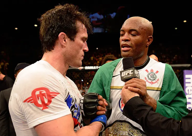 Anderson Silva e Chael Sonnen tiveram uma rivalidade que marcou época na UFC. (Donald Miralle/Getty Images)