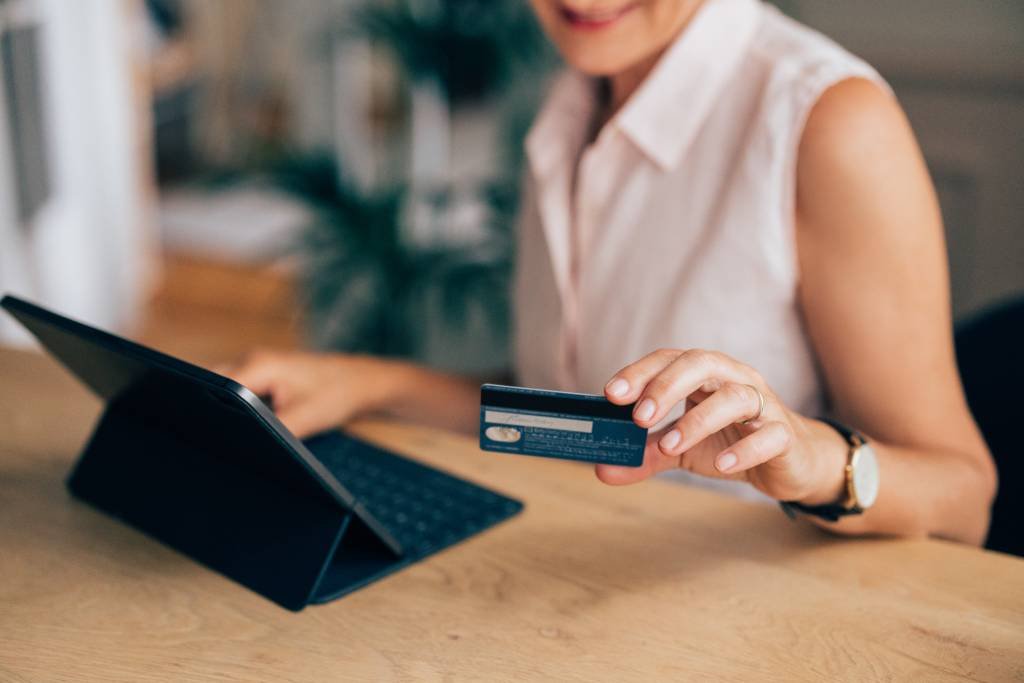 Como aumentar o limite do cartão de crédito?
